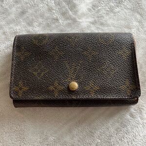 Louis Vuitton Porte Monnaie Compact Wallet
